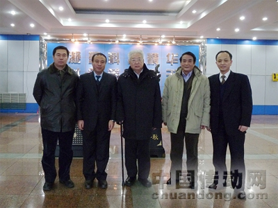 原國家機械部副部長陸燕蓀蒞臨九洲電氣參觀指導