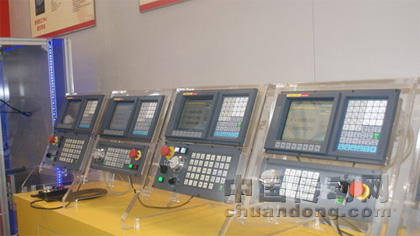 廣泰數控攜數控新品亮相CCMT2010