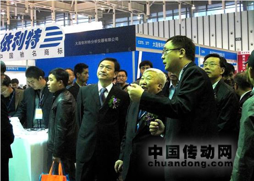 南京市政府領(lǐng)導(dǎo)、南京市教育局領(lǐng)導(dǎo)參觀臺達(dá)工業(yè)自動化展示車