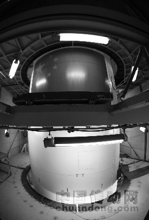 天宮一號目標(biāo)飛行器、長征二號FT1型運(yùn)載火箭組合體（局部）。