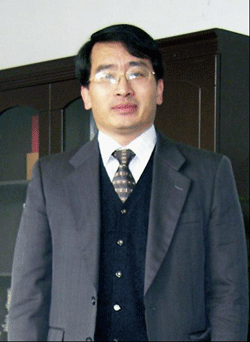 易能  沈鴻